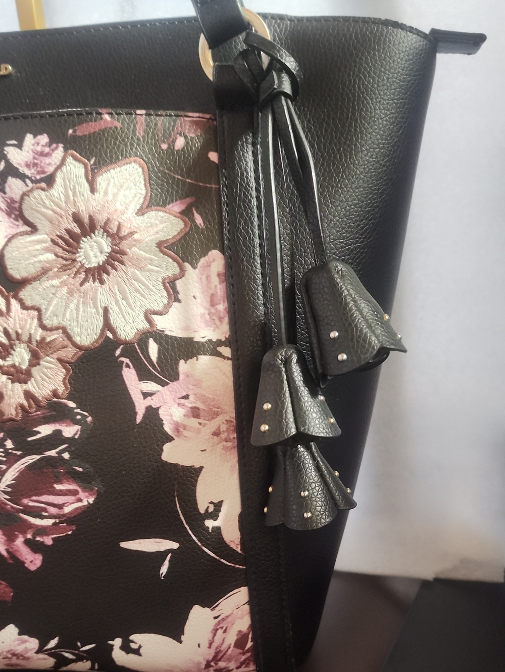 Karl Lagerfeld Shoulder Bag with Floral Panel & Studded Floral Cups Hangtag Euc - Picture 3 of 13